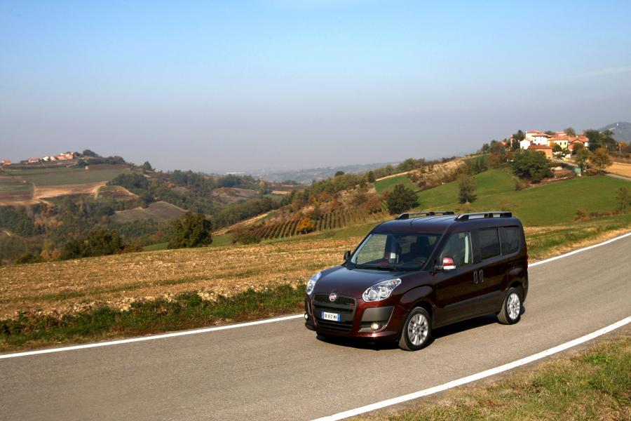  Fiat Doblo (263) 2010 года  (фото 15 из 40)